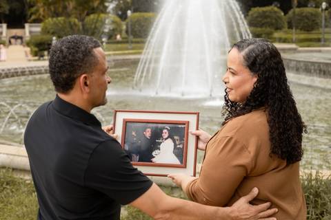 As melhores ideias e inspirações criativas de fotos de ensaio de Bodas de 25 anos registradas por fotógrafos profissionais de eventos da empresa Criativus Foto e Vídeo no Museu do Ipiranga'