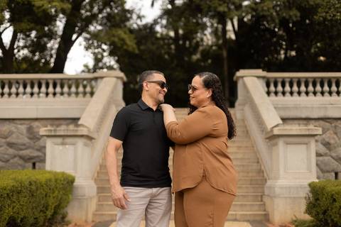 As melhores ideias e inspirações criativas de fotos de ensaio de Bodas de 25 anos registradas por fotógrafos profissionais de eventos da empresa Criativus Foto e Vídeo no Museu do Ipiranga'