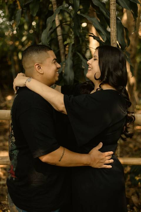 As melhores ideias e inspirações criativas de fotos de ensaio pré casamento registradas por fotógrafos profissionais de eventos da empresa Criativus Foto e Vídeo no  Parque da Luz - SP'
