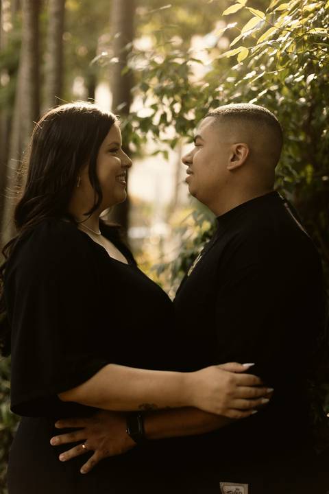 As melhores ideias e inspirações criativas de fotos de ensaio pré casamento registradas por fotógrafos profissionais de eventos da empresa Criativus Foto e Vídeo no  Parque da Luz - SP'