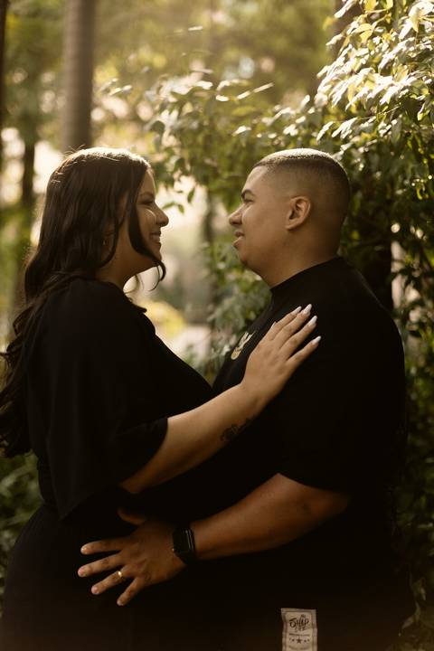 As melhores ideias e inspirações criativas de fotos de ensaio pré casamento registradas por fotógrafos profissionais de eventos da empresa Criativus Foto e Vídeo no  Parque da Luz - SP'