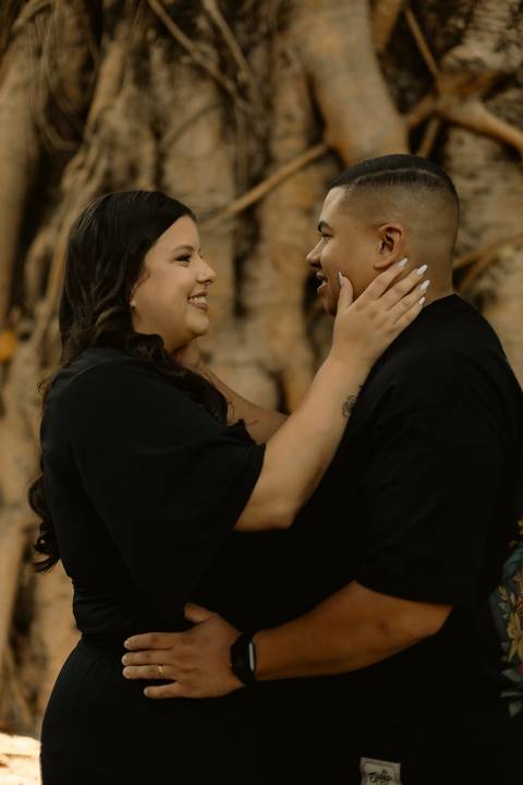 As melhores ideias e inspirações criativas de fotos de ensaio pré casamento registradas por fotógrafos profissionais de eventos da empresa Criativus Foto e Vídeo no  Parque da Luz - SP'
