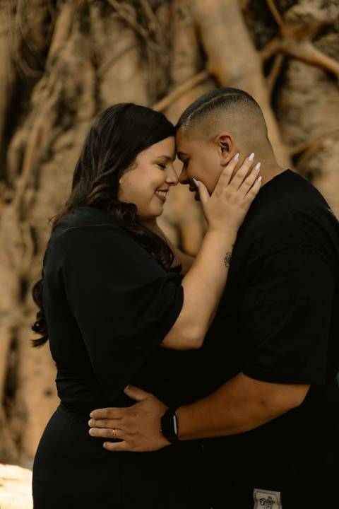 As melhores ideias e inspirações criativas de fotos de ensaio pré casamento registradas por fotógrafos profissionais de eventos da empresa Criativus Foto e Vídeo no  Parque da Luz - SP'