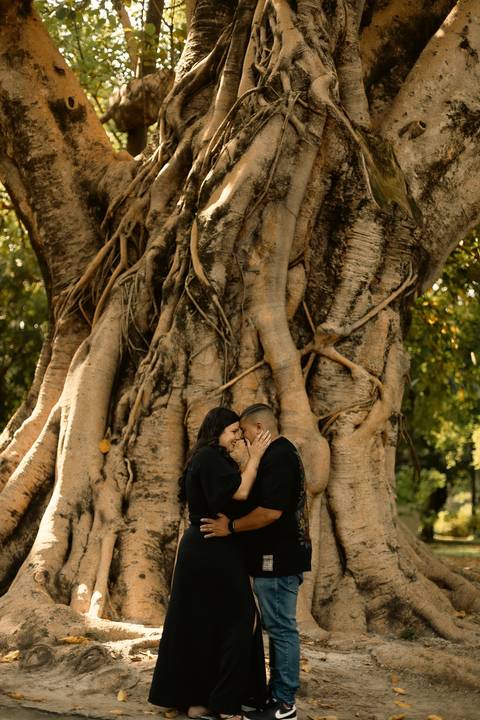 As melhores ideias e inspirações criativas de fotos de ensaio pré casamento registradas por fotógrafos profissionais de eventos da empresa Criativus Foto e Vídeo no  Parque da Luz - SP'