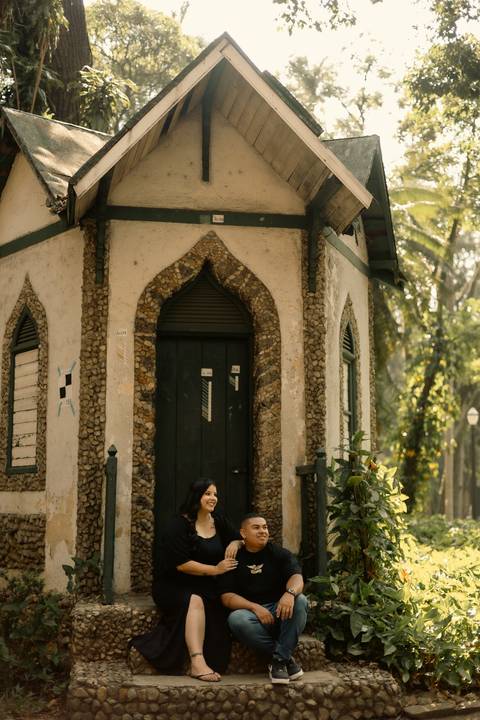 As melhores ideias e inspirações criativas de fotos de ensaio pré casamento registradas por fotógrafos profissionais de eventos da empresa Criativus Foto e Vídeo no  Parque da Luz - SP'