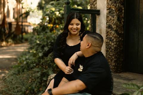 As melhores ideias e inspirações criativas de fotos de ensaio pré casamento registradas por fotógrafos profissionais de eventos da empresa Criativus Foto e Vídeo no  Parque da Luz - SP'
