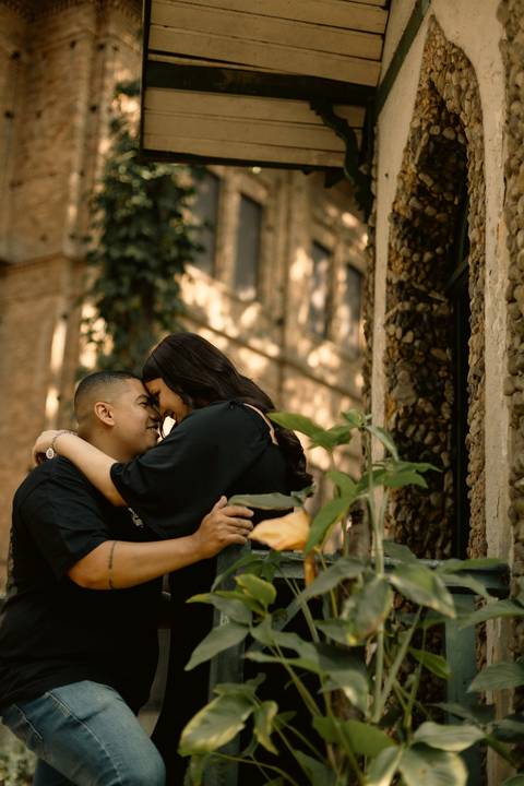 As melhores ideias e inspirações criativas de fotos de ensaio pré casamento registradas por fotógrafos profissionais de eventos da empresa Criativus Foto e Vídeo no  Parque da Luz - SP'