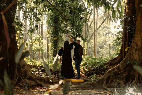 As melhores ideias e inspirações criativas de fotos de ensaio pré casamento registradas por fotógrafos profissionais de eventos da empresa Criativus Foto e Vídeo no  Parque da Luz - SP'