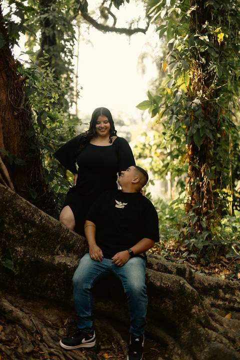 As melhores ideias e inspirações criativas de fotos de ensaio pré casamento registradas por fotógrafos profissionais de eventos da empresa Criativus Foto e Vídeo no  Parque da Luz - SP'