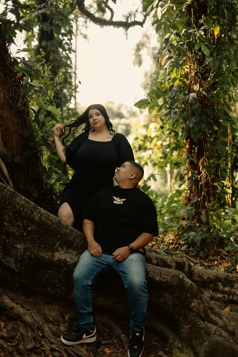 As melhores ideias e inspirações criativas de fotos de ensaio pré casamento registradas por fotógrafos profissionais de eventos da empresa Criativus Foto e Vídeo no  Parque da Luz - SP'