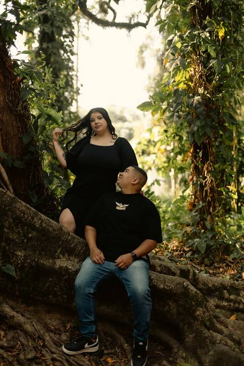 As melhores ideias e inspirações criativas de fotos de ensaio pré casamento registradas por fotógrafos profissionais de eventos da empresa Criativus Foto e Vídeo no  Parque da Luz - SP'