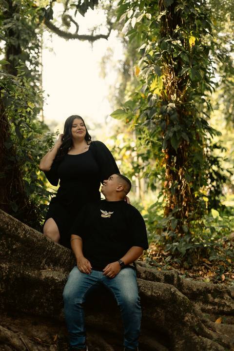 As melhores ideias e inspirações criativas de fotos de ensaio pré casamento registradas por fotógrafos profissionais de eventos da empresa Criativus Foto e Vídeo no  Parque da Luz - SP'