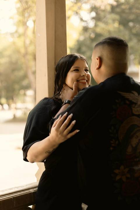 As melhores ideias e inspirações criativas de fotos de ensaio pré casamento registradas por fotógrafos profissionais de eventos da empresa Criativus Foto e Vídeo no  Parque da Luz - SP'