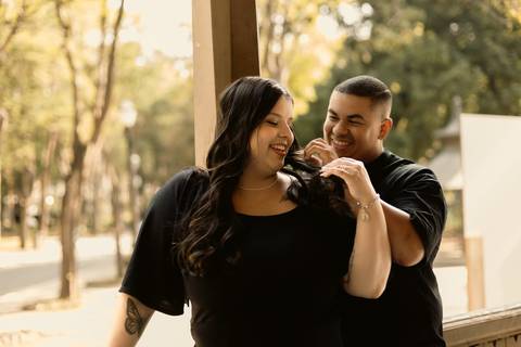 As melhores ideias e inspirações criativas de fotos de ensaio pré casamento registradas por fotógrafos profissionais de eventos da empresa Criativus Foto e Vídeo no  Parque da Luz - SP'