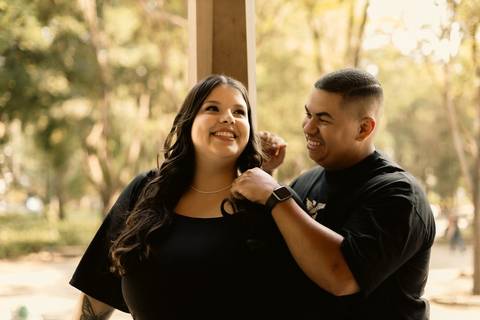 As melhores ideias e inspirações criativas de fotos de ensaio pré casamento registradas por fotógrafos profissionais de eventos da empresa Criativus Foto e Vídeo no  Parque da Luz - SP'