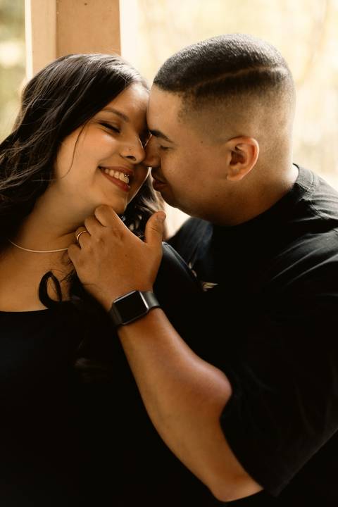 As melhores ideias e inspirações criativas de fotos de ensaio pré casamento registradas por fotógrafos profissionais de eventos da empresa Criativus Foto e Vídeo no  Parque da Luz - SP'