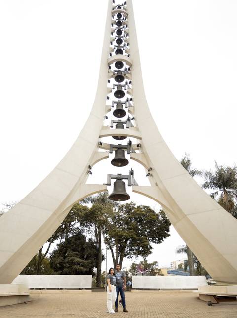 As melhores ideias e inspirações criativas de fotos de ensaio pré casamento registradas por fotógrafos profissionais de eventos da empresa Criativus Foto e Vídeo na Aparecida do Norte'