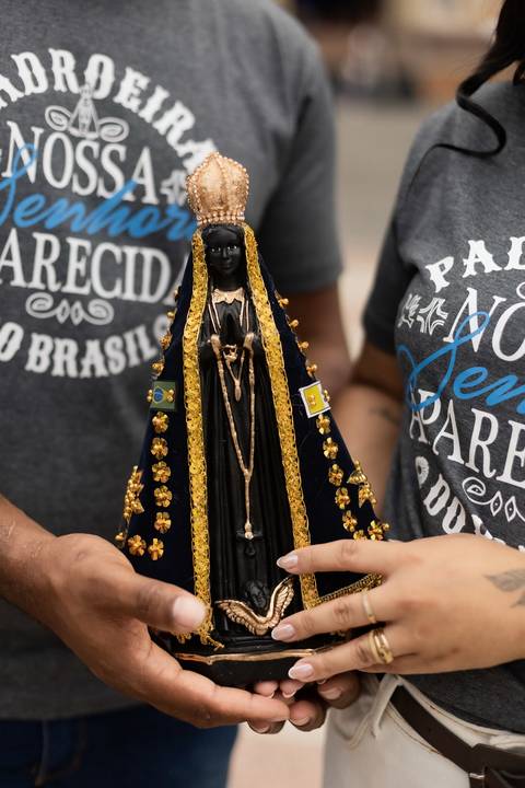 As melhores ideias e inspirações criativas de fotos de ensaio pré casamento registradas por fotógrafos profissionais de eventos da empresa Criativus Foto e Vídeo na Aparecida do Norte'