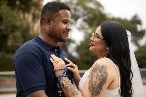 As melhores ideias e inspirações criativas de fotos de ensaio pré casamento registradas por fotógrafos profissionais de eventos da empresa Criativus Foto e Vídeo na Aparecida do Norte'