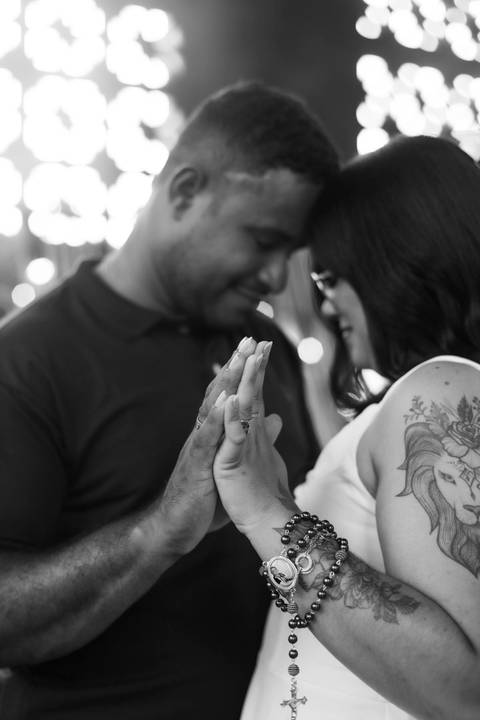 As melhores ideias e inspirações criativas de fotos de ensaio pré casamento registradas por fotógrafos profissionais de eventos da empresa Criativus Foto e Vídeo na Aparecida do Norte'