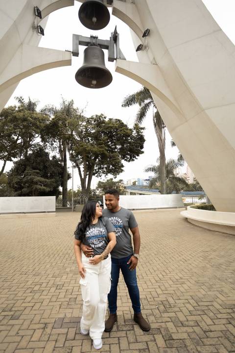 As melhores ideias e inspirações criativas de fotos de ensaio pré casamento registradas por fotógrafos profissionais de eventos da empresa Criativus Foto e Vídeo na Aparecida do Norte'