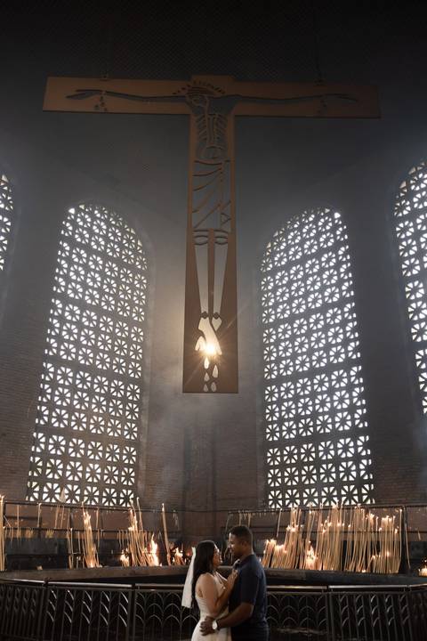 As melhores ideias e inspirações criativas de fotos de ensaio pré casamento registradas por fotógrafos profissionais de eventos da empresa Criativus Foto e Vídeo na Aparecida do Norte'