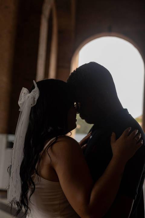 As melhores ideias e inspirações criativas de fotos de ensaio pré casamento registradas por fotógrafos profissionais de eventos da empresa Criativus Foto e Vídeo na Aparecida do Norte'