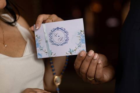 As melhores ideias e inspirações criativas de fotos de ensaio pré casamento registradas por fotógrafos profissionais de eventos da empresa Criativus Foto e Vídeo na Aparecida do Norte'