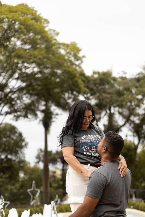 As melhores ideias e inspirações criativas de fotos de ensaio pré casamento registradas por fotógrafos profissionais de eventos da empresa Criativus Foto e Vídeo na Aparecida do Norte'