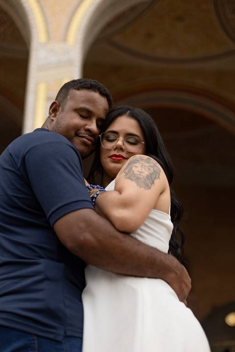 As melhores ideias e inspirações criativas de fotos de ensaio pré casamento registradas por fotógrafos profissionais de eventos da empresa Criativus Foto e Vídeo na Aparecida do Norte'