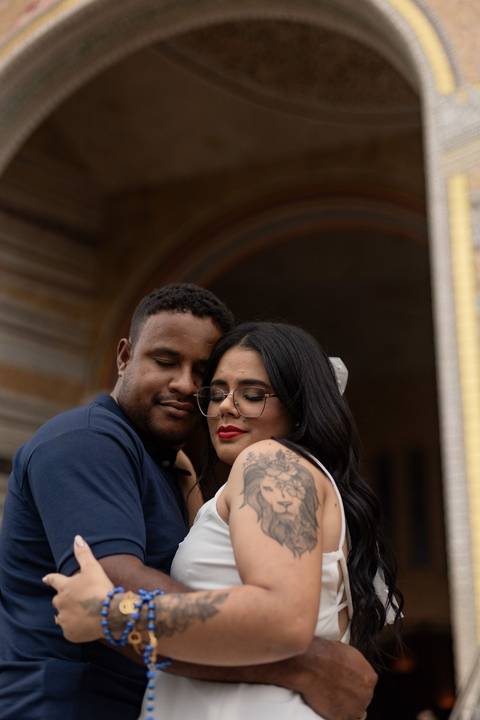 As melhores ideias e inspirações criativas de fotos de ensaio pré casamento registradas por fotógrafos profissionais de eventos da empresa Criativus Foto e Vídeo na Aparecida do Norte'