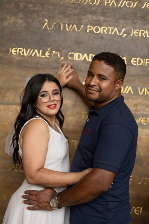 As melhores ideias e inspirações criativas de fotos de ensaio pré casamento registradas por fotógrafos profissionais de eventos da empresa Criativus Foto e Vídeo na Aparecida do Norte'