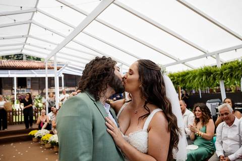 As melhores ideias e inspirações criativas de fotos de casamento registradas por fotógrafos profissionais de eventos da empresa Criativus Foto e Vídeo no Sítio Silvio Belo '