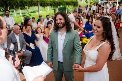 As melhores ideias e inspirações criativas de fotos de casamento registradas por fotógrafos profissionais de eventos da empresa Criativus Foto e Vídeo no Sítio Silvio Belo '