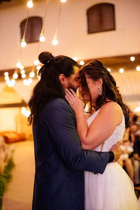 As melhores ideias e inspirações criativas de fotos de ensaio pré casamento registradas por fotógrafos profissionais de eventos da empresa Criativus Foto e Vídeo no Espaço Villa Vezzane '