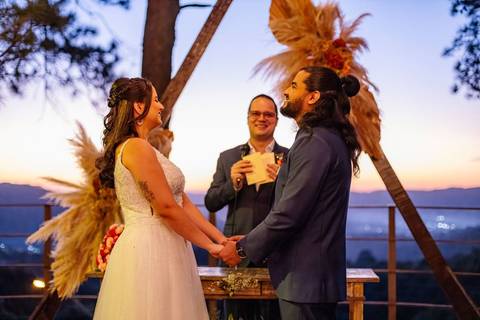 As melhores ideias e inspirações criativas de fotos de ensaio pré casamento registradas por fotógrafos profissionais de eventos da empresa Criativus Foto e Vídeo no Espaço Villa Vezzane '