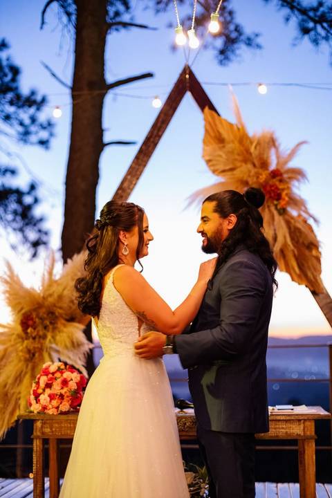 As melhores ideias e inspirações criativas de fotos de ensaio pré casamento registradas por fotógrafos profissionais de eventos da empresa Criativus Foto e Vídeo no Espaço Villa Vezzane '