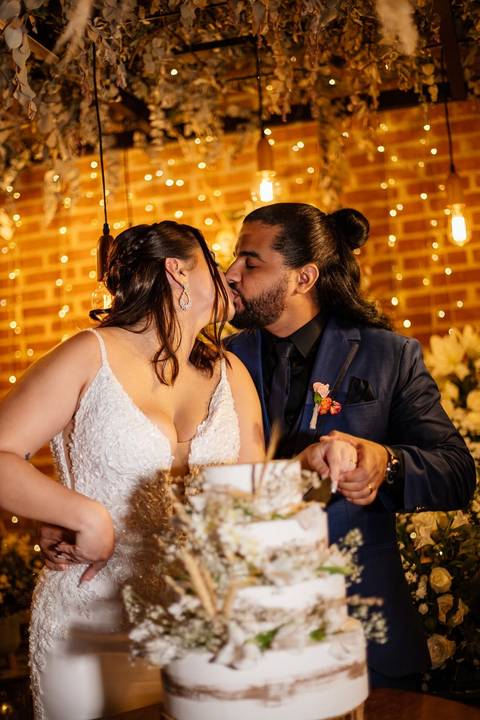 As melhores ideias e inspirações criativas de fotos de ensaio pré casamento registradas por fotógrafos profissionais de eventos da empresa Criativus Foto e Vídeo no Espaço Villa Vezzane '