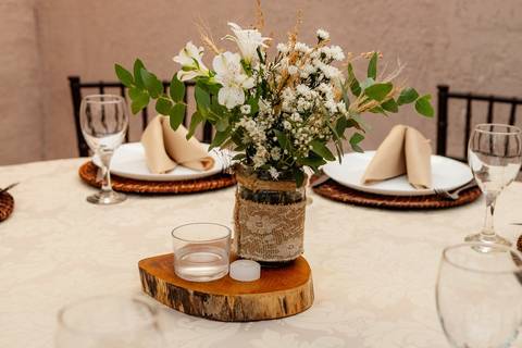 As melhores ideias e inspirações criativas de fotos de ensaio pré casamento registradas por fotógrafos profissionais de eventos da empresa Criativus Foto e Vídeo no Espaço Villa Vezzane '