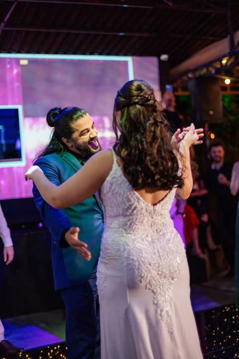 As melhores ideias e inspirações criativas de fotos de ensaio pré casamento registradas por fotógrafos profissionais de eventos da empresa Criativus Foto e Vídeo no Espaço Villa Vezzane '