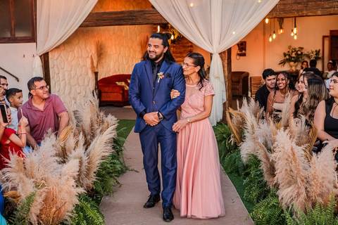 As melhores ideias e inspirações criativas de fotos de ensaio pré casamento registradas por fotógrafos profissionais de eventos da empresa Criativus Foto e Vídeo no Espaço Villa Vezzane '