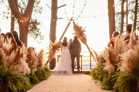 As melhores ideias e inspirações criativas de fotos de ensaio pré casamento registradas por fotógrafos profissionais de eventos da empresa Criativus Foto e Vídeo no Espaço Villa Vezzane '