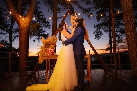 As melhores ideias e inspirações criativas de fotos de ensaio pré casamento registradas por fotógrafos profissionais de eventos da empresa Criativus Foto e Vídeo no Espaço Villa Vezzane '