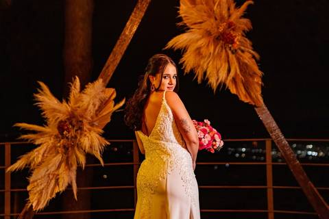 As melhores ideias e inspirações criativas de fotos de ensaio pré casamento registradas por fotógrafos profissionais de eventos da empresa Criativus Foto e Vídeo no Espaço Villa Vezzane '