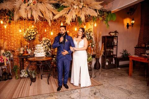 As melhores ideias e inspirações criativas de fotos de ensaio pré casamento registradas por fotógrafos profissionais de eventos da empresa Criativus Foto e Vídeo no Espaço Villa Vezzane '