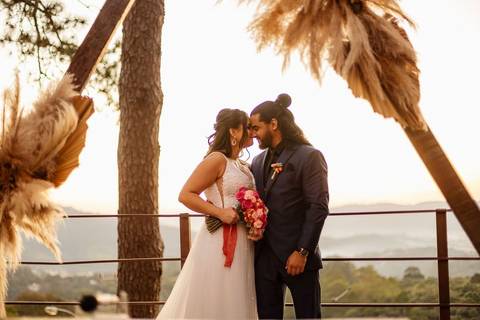 As melhores ideias e inspirações criativas de fotos de ensaio pré casamento registradas por fotógrafos profissionais de eventos da empresa Criativus Foto e Vídeo no Espaço Villa Vezzane '