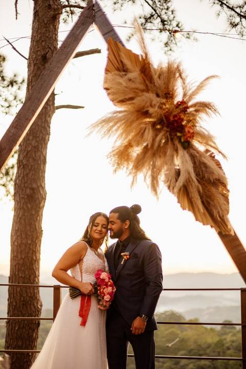 As melhores ideias e inspirações criativas de fotos de ensaio pré casamento registradas por fotógrafos profissionais de eventos da empresa Criativus Foto e Vídeo no Espaço Villa Vezzane '