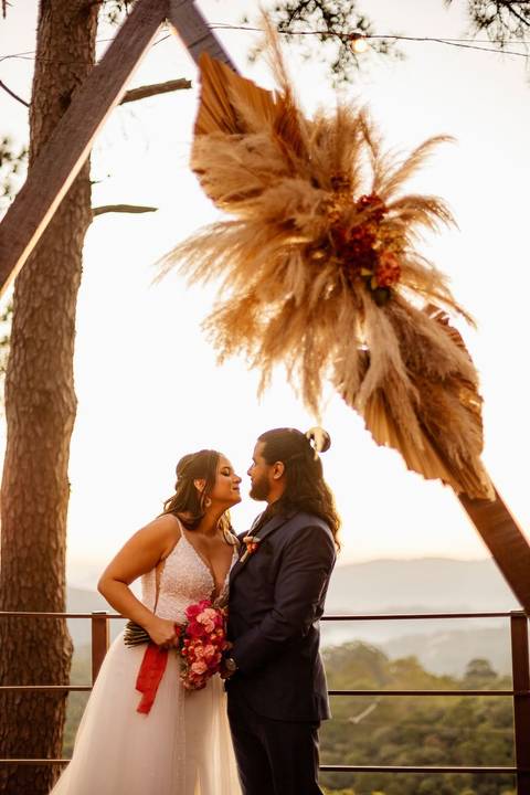 As melhores ideias e inspirações criativas de fotos de ensaio pré casamento registradas por fotógrafos profissionais de eventos da empresa Criativus Foto e Vídeo no Espaço Villa Vezzane '