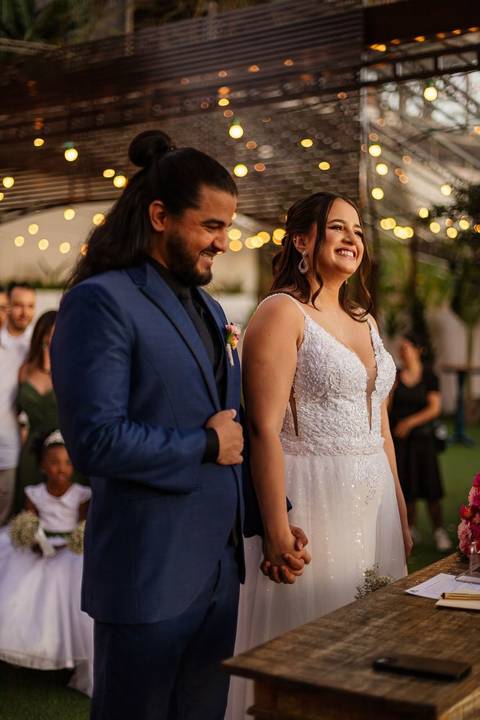 As melhores ideias e inspirações criativas de fotos de ensaio pré casamento registradas por fotógrafos profissionais de eventos da empresa Criativus Foto e Vídeo no Espaço Villa Vezzane '