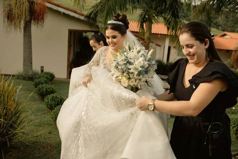 As melhores ideias e inspirações criativas de fotos de casamento registradas por fotógrafos profissionais de eventos da empresa Criativus Foto e Vídeo na Fazenda Vale dos Eucaliptos'